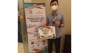 Siswa SMAN 14 Bekasi Juara Catur Usia 17 Tahun